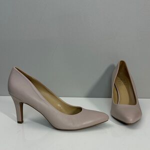 Naturalizer Evie Pointed Toe Pump Size 7